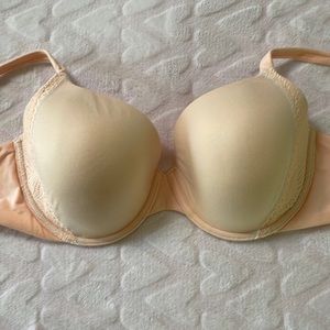 Victorias’ Secret Body by Victoria Bra 34DDD Lined Perfect Coverage